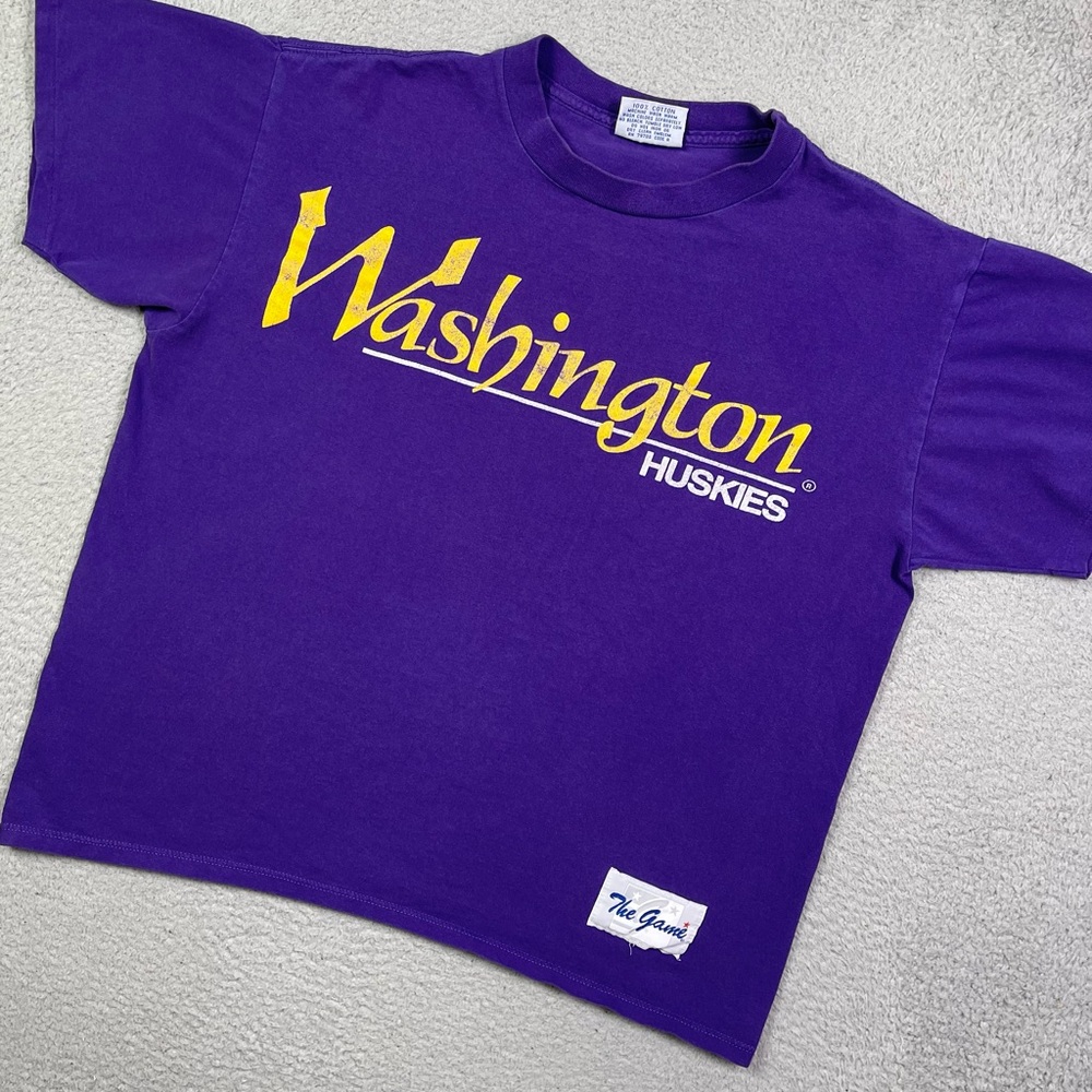 Vintage 90s university of Washington huskies T-shirt
